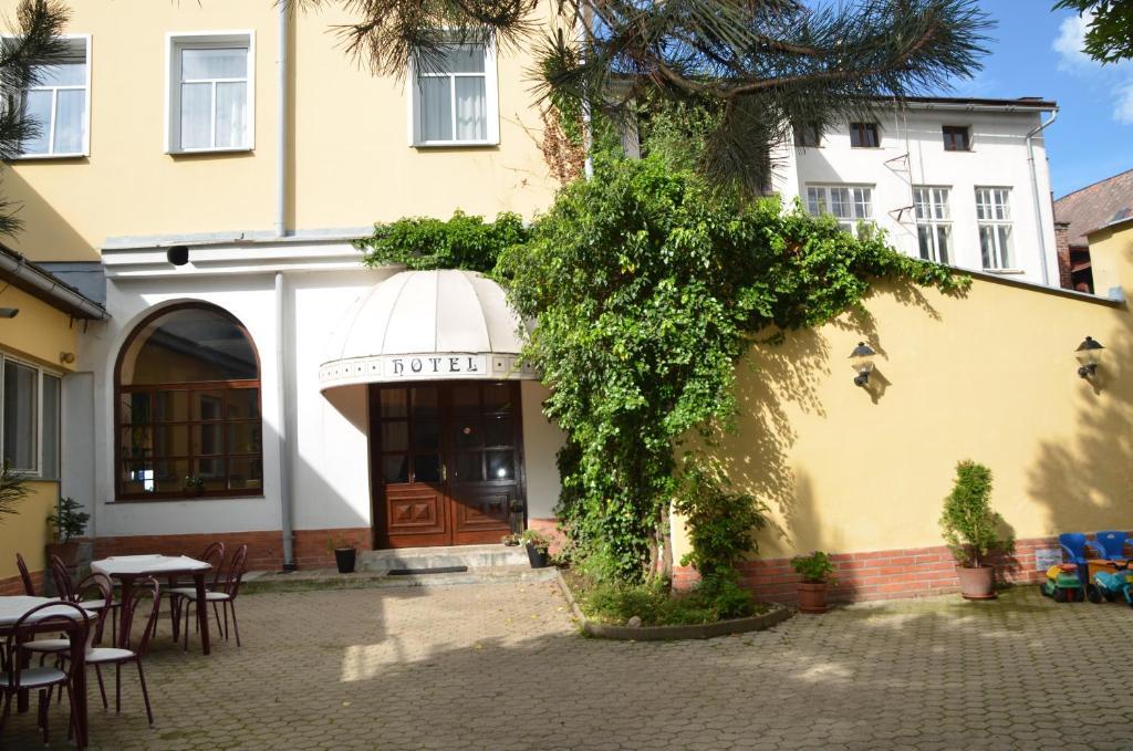 Hotel Labut Vrchlabí Extérieur photo